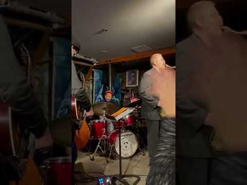 "Uh Huh" Tim Hegarty Quartet Winard Harper's Amazing Solo Live at Smalls