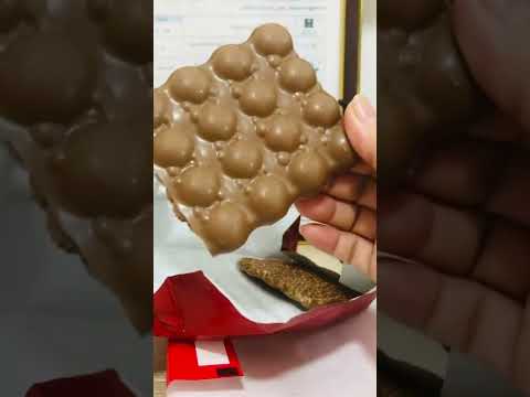 OPENING MALTESERS TEASERS CHOCOLATE BAR #shorts #opening #maltesers #teasers #chocolate #bar #asmr