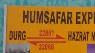 preview picture of video '22867-Durg - H. Nizamuddin Humsafar Express arrival at Damoh'