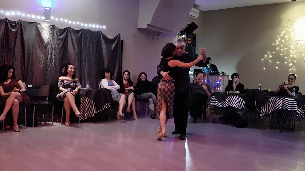 Video thumbnail for Osvaldo Roldan & Manuela Rodriguez, Trenzas