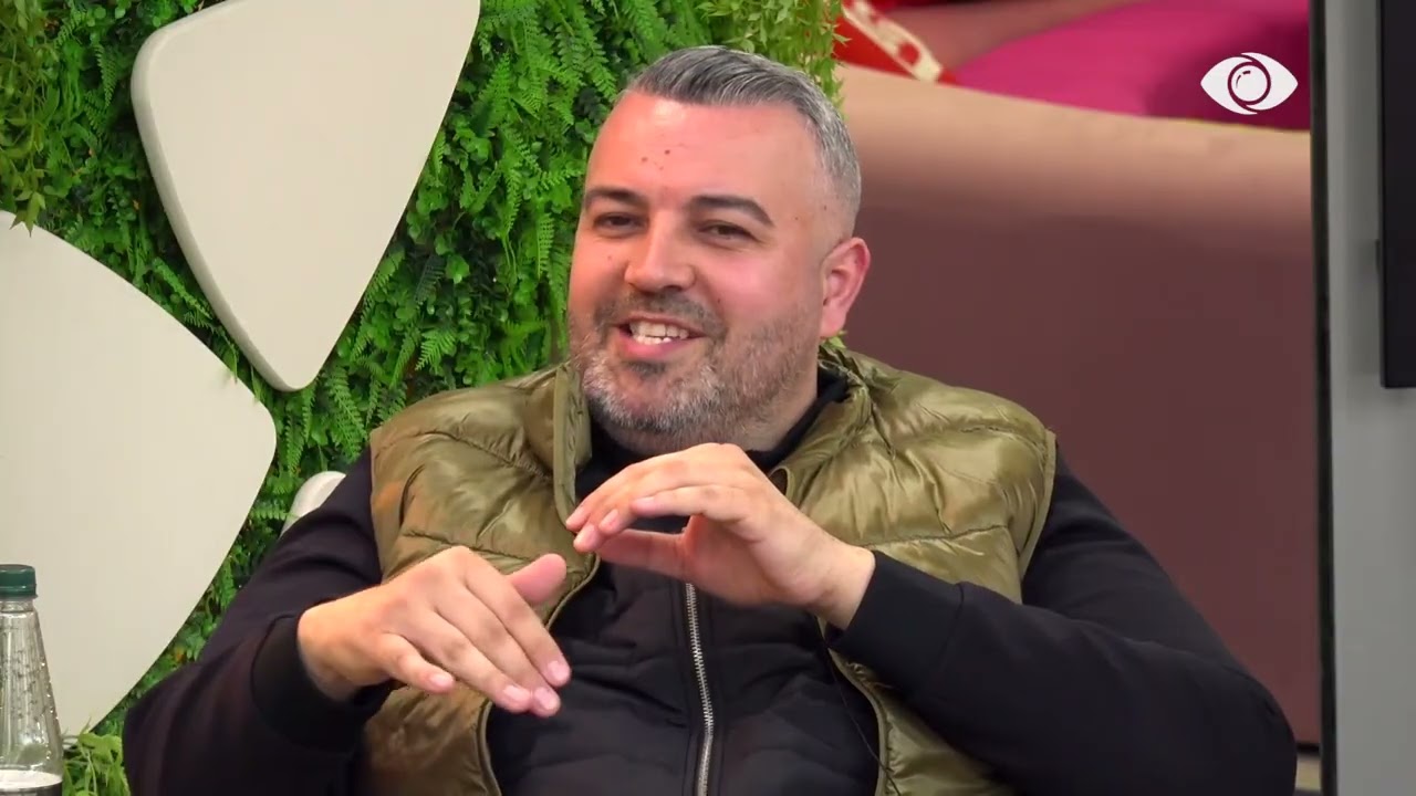 Shko krihi flokët se…/ Krusita i drejtohet Malit