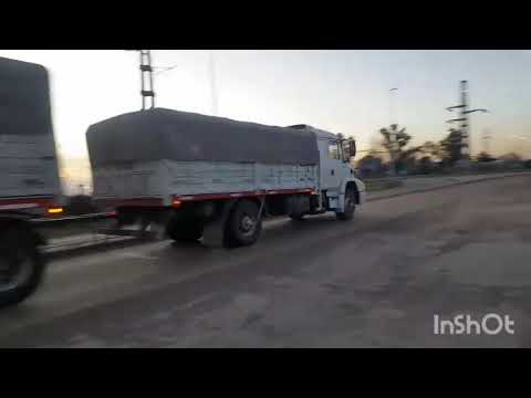 CAMIONES EN CRUCE DE RN158 Y RN19 , SAN FRNCISCO , CORDOBA , ARGENTINA , VIDEO 310
