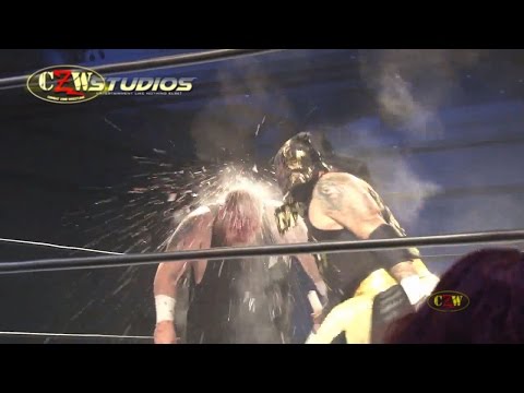 #BOTB16: Tremont and Penta 0M go bat shit crazy with light tubes! (CZWstudios.com)