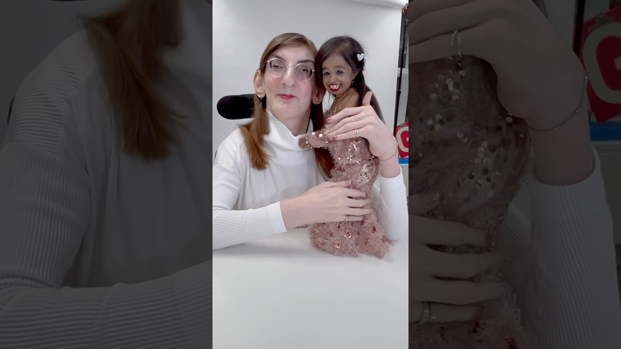 Tallest and shortest woman meet for the first time 🥰