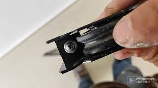 cómo cambiar las carretillas de puerta corrediza  de aluminio 3