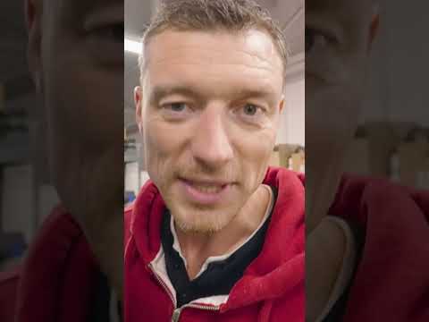 Ryzykowna wymiana świecy 😬 | Jeździć, obserwować #shorts