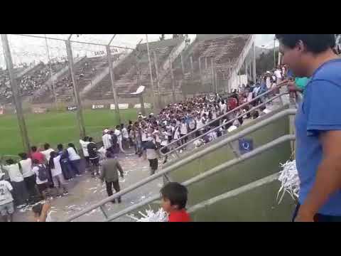 "Entrada de la NÂ°1 Juventud Antoniana" Barra: La Inigualable Nº1 del Norte &bull; Club: Juventud Antoniana