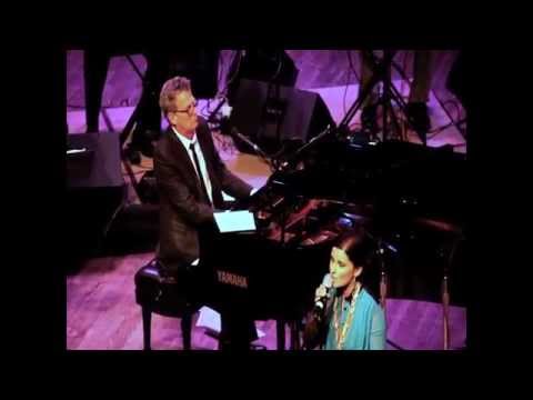 Diane Pancel  Nelly Furtado April Gislason sing TRY David Foster on Piano