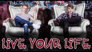 Kadr z teledysku Live Your Life tekst piosenki Bars and Melody