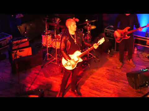 Eric Johanson @ The Macca Club - Yellow Moon