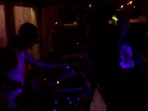 FRANK THE SPECIALIST Vs ALE MC