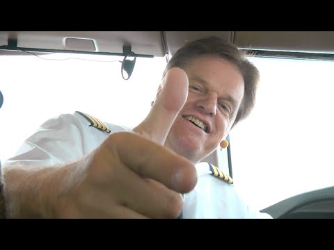PilotsEYE.tv - HKG Typhoon Warning OUTTAKES (long version)