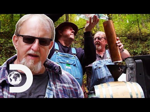 Mark & Digger Make Kentucky Bourbon Moonshine For A Funeral | Moonshiners