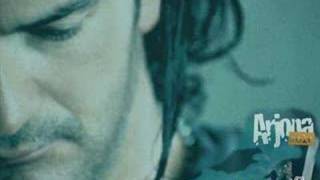 Ricardo Arjona No sirve de Nada