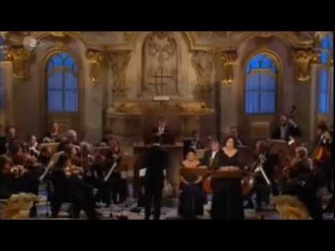 Anna Netrebko, Marianna Pizzolato: Stabat Mater [G.B.Pergolesi]