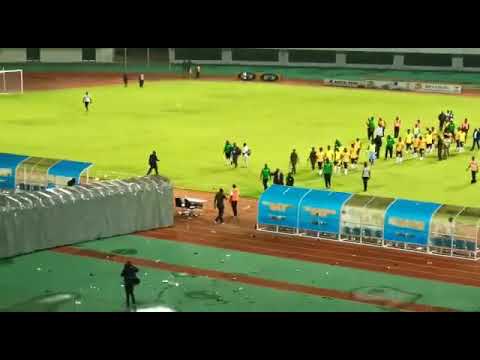 Zambia NT Players Following Loss to Zimbabwe - Police Escort