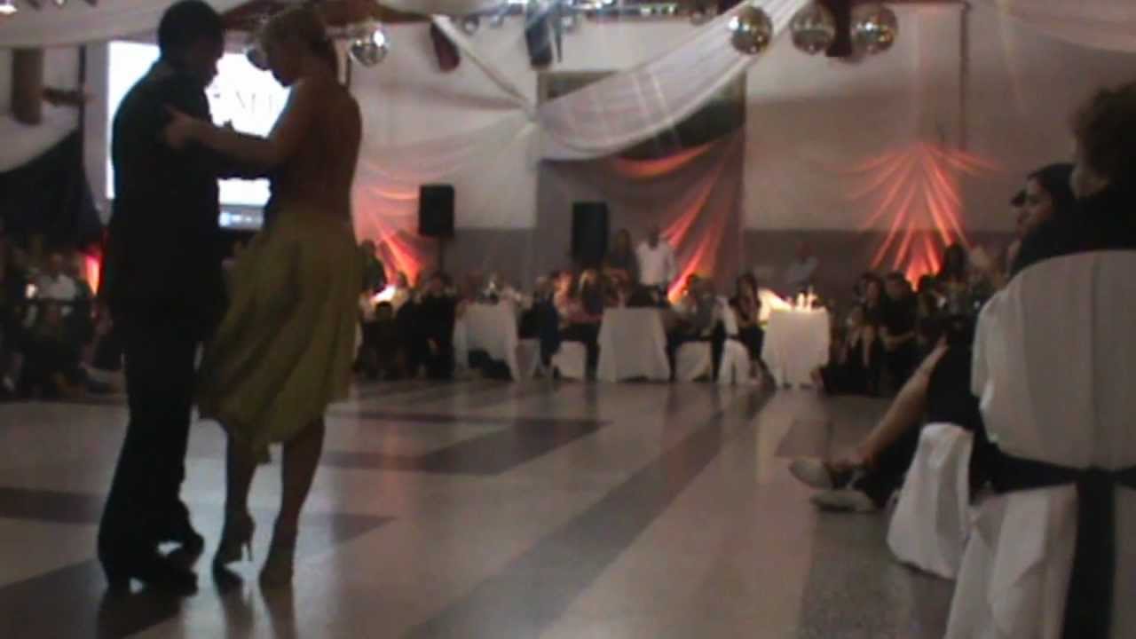 ALEJANDRA MANTIÑAN Y MARTIN OJEDA. 3 de 5. Milonga Nostalgias, Santa Fe. 21/4/2012