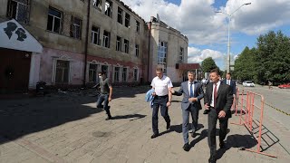 Губернатор Владимир Сипягин лично оценил состояние клуба им. Ленина после пожара. 10 июля 2020 года