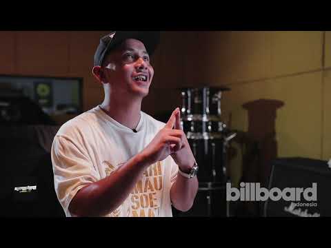 02. Arti Nama Tuan Tigabelas yang Sangat Filosofis - MICROPHONE CHECK 1, 2