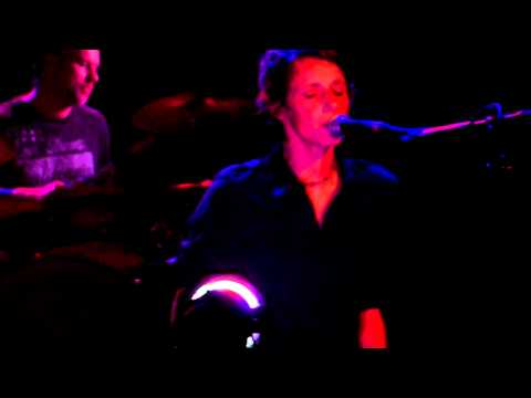 K's CHOICE : Winners (live), Le Casino de Paris, Paris, 22 novembre 2010