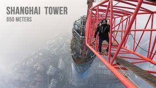 Смотреть онлайн Покорение Шанхайской башни в 650 метров