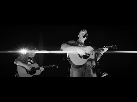 Tyler Childers - Nose On The Grindstone (Live From Kroger Field)