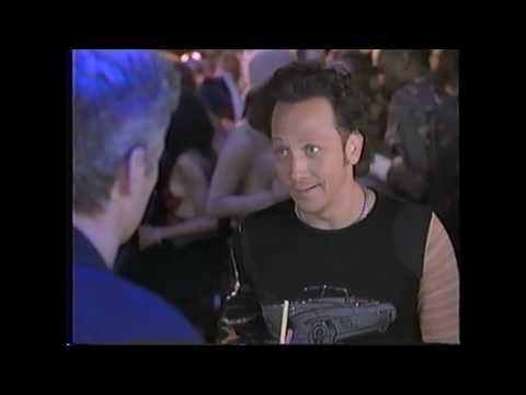 The Hot Chick- What kind of club is this scene