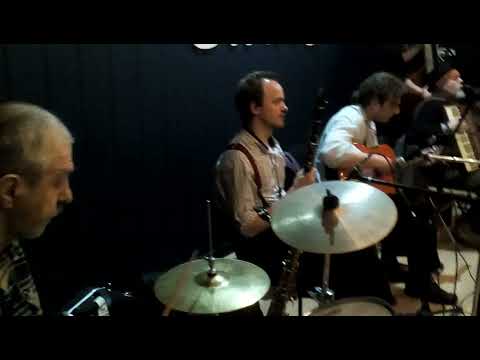 Ewan Bleach, Jim Dakota, Louisa Jones, Max Djanovi, В.Г.Петров - Lulu's back in town (СПБ, 2017)