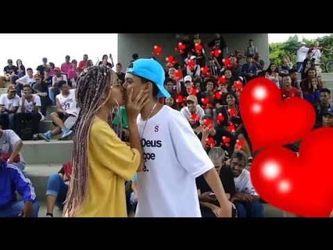 CASAIS SE BEIJANDO NA BATALHA (MIKE, NATI CRUZ, ANNY, PIKENO)