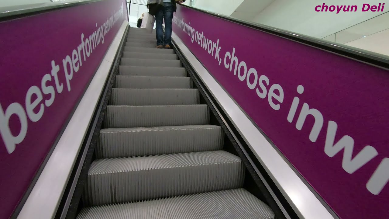 Pearl Lounge (Departures)