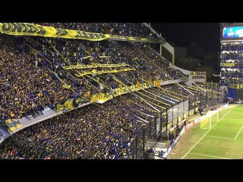 "Impresionante fiesta de la hinchada de Boca Juniors vs Alianza Lima" Barra: La 12 &bull; Club: Boca Juniors