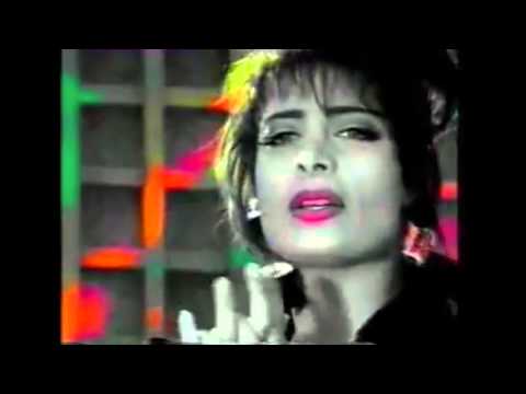 Αλέξια - Παίζω Και Χάνω - Official Video Clip