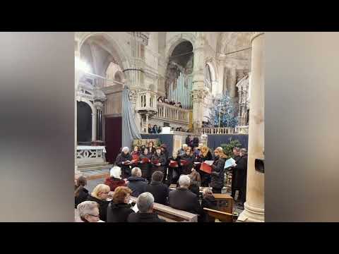 Župni zbor Gospe od Ružarija, Drniš: "Pristupite vjerni" (Adeste fideles)