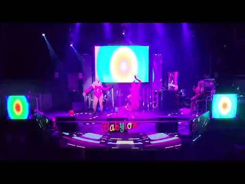 Divas vs Reinas en Babylon Lima : Drag Queen Ambar y Jess Strong