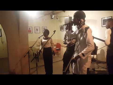 MARIKO BABA, NAMYA SIDIBÉ et MANO DU GHETTO en live (Vidéo