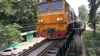 preview picture of video 'ซูกัสvsซูกิว | ดูรถไฟที่กาญจนบุรี ตามรอยรีวิวใน YouTube'