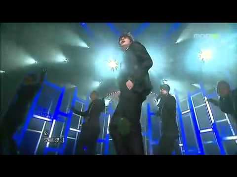 Taegoon  debut performance on Music Core