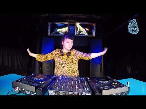 The Blue Oyster: Sonia Wąsowska / 23.06 / 19 -20