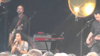 Intergalactic Lovers - War (Cactus Festival Brugge 13/07/2014)