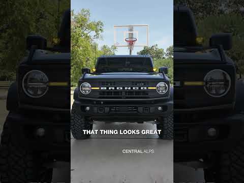 2023 Ford Bronco with 2.5\" Lift, 17\" Wheels, & 35\" Tires
