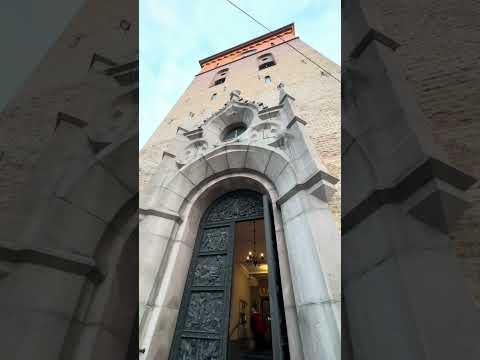 Oslo Cathedral is a must-see! #Oslo #Norway #ChristmasTravel #OsloCathedral #TravelItinerary