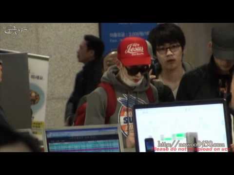 120311 Wooyoung @ Inchoen Airport (leave from HK).swf