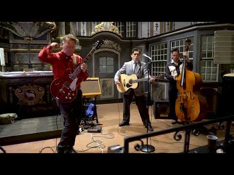 Dominic Moews & The Moonshots - „Blue Suede Shoes“ (Elvis Presley Cover)