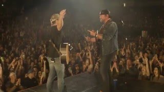 Tyler Farr - &quot;A Guy Walks Into A Bar&#39; Live In Youngstown, OH