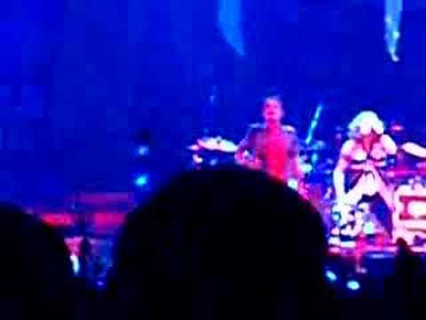 Scissor Sisters - Wembley 25/11/2006 Clip 1