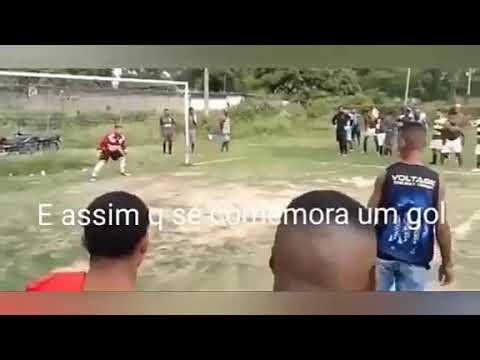 E assim que se comemora um gol status