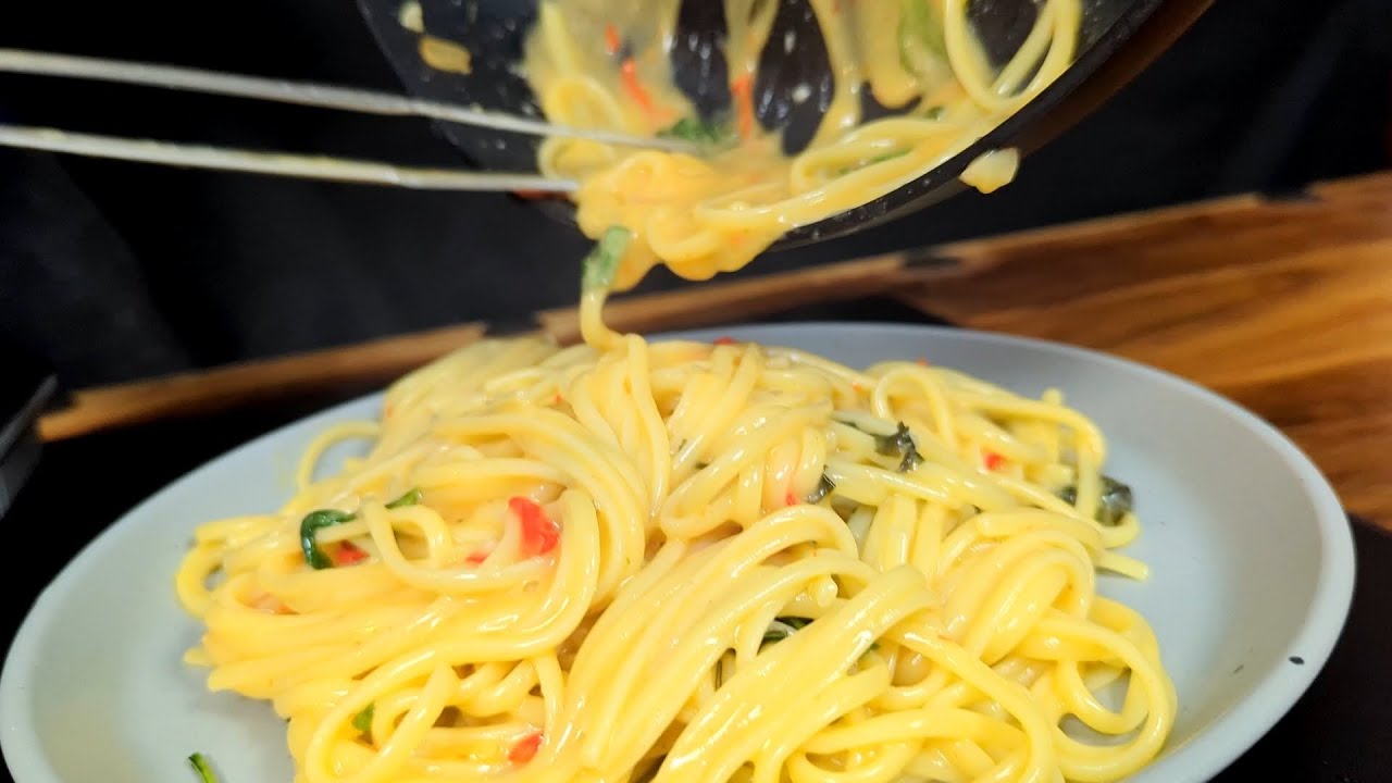 The Creamiest Garlic, Olive Oil & Chilli Pasta Recipe...WITHOUT Cream