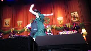 Postmodern Jukebox A Very Postmodern Christmas ~ David Simmmons Jr. "Dancing in the Dark"
