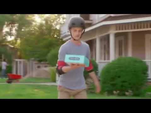 i'm just riding on my skates looking at my biscut