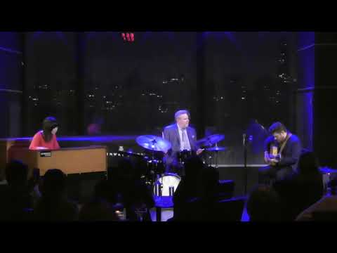 Akiko-Hamilton-Dechter/ Moment's Notice